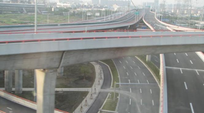 autostrada suspendata