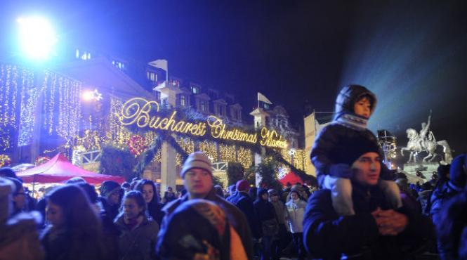 trei milioane de beculete pentru sarbatorile de iarna aprinse de oprescu in bucuresti