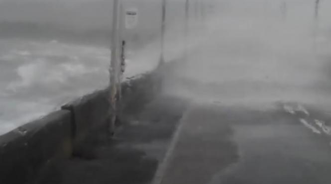 furtuna xaver a ucis zece oameni in nordul si estul europei rafalele de vant au atins 225 de kilometri pe ora in marea britanie video