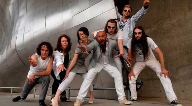 kultur shock si niste baieti live in biserica