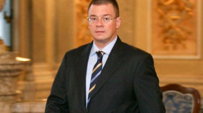 mihai razvan ungureanu desemnat candidat la presedintie din partea fortei civice