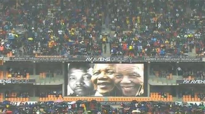 sicriul cu trupul lui nelson mandela transportat in satul nata