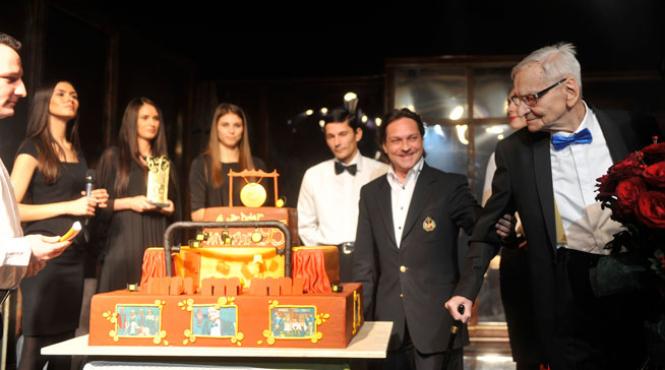 de la gongul thaliei la cantecul lebedei radu beligan pe scena la cei 95 de ani