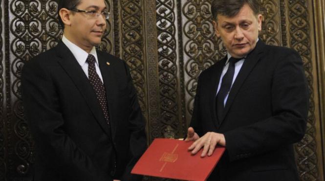 ponta il ataca pe antonescu ne spune noua una alta le spune colegilor si alta presei
