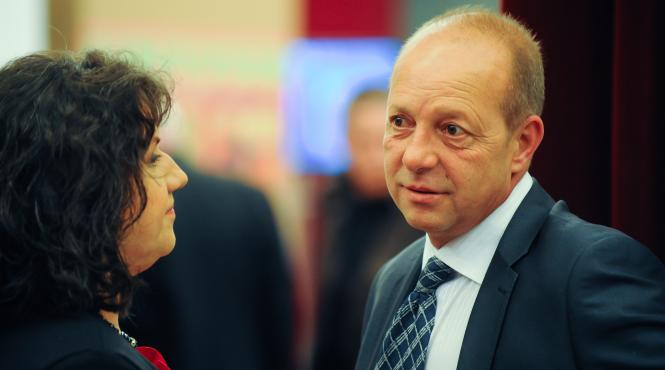 astazi e ziua ta marian ralea asteptand sa treaca iarna mi a trecut viata