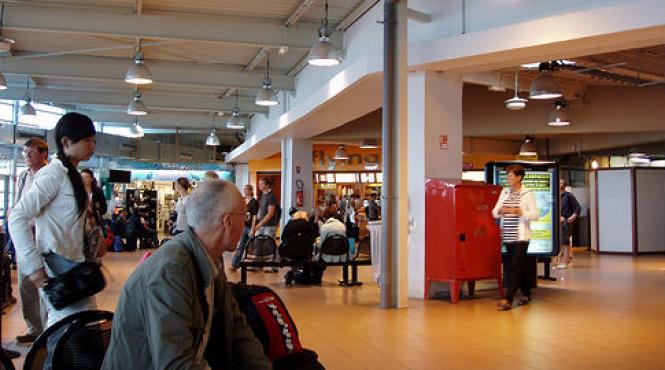 avertisment pentru romanii care calatoresc la paris posibila greva pe aeroportul beauvais