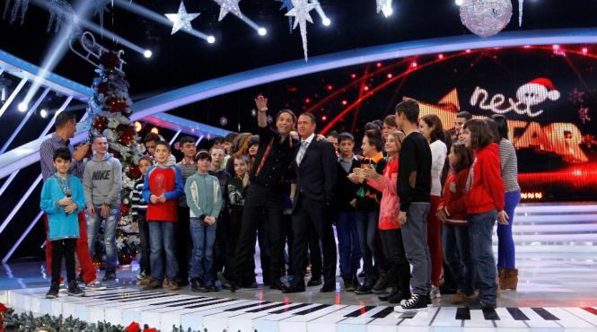 la next star laurentiu reghecampf ofera copiilor calculatoare si bilete gratis la meciurile stelei