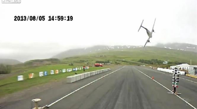 filmul unei tragedii un avion de mici dimensiuni s a prabusit pe o pista din islanda