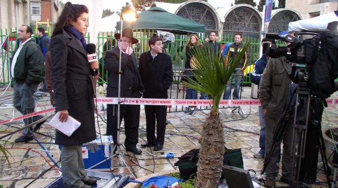 doua saptamani la spital asteptand vesti despre sharon