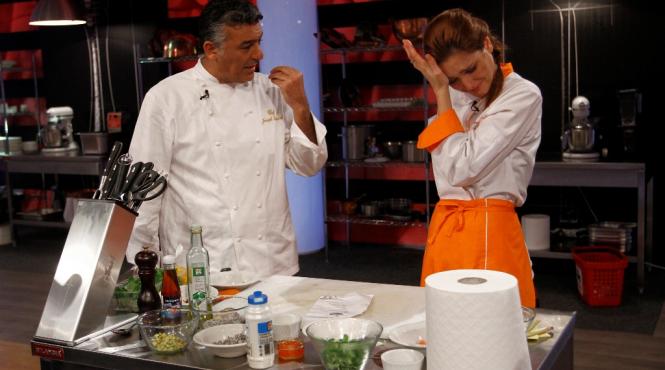 la top chef semifinalistii gatesc cu mainile la ochi