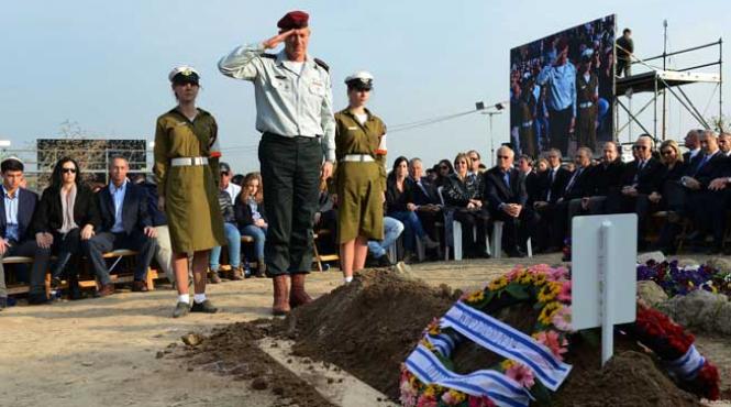 sharon inhumat la ferma sa in apropiere de gaza