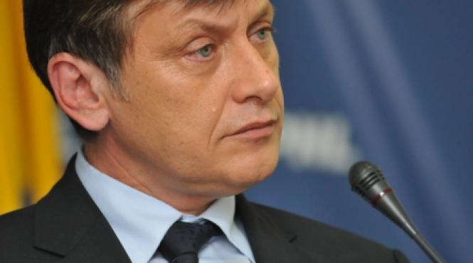 antonescu basescu minte nuland nu a sugerat ce traduce presedintele a dezinformat si sperie romanii