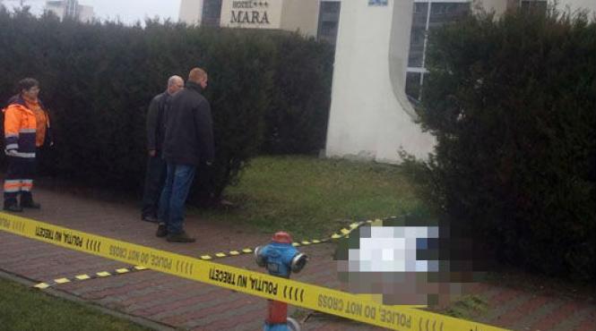 un diplomat britanic s a aruncat de la etajul 7 al unui hotel din baia mare barbatul a murit pe loc