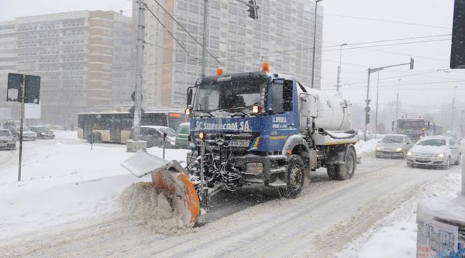 ninsori i viscol in bucure ti 344 de utilaje de deszapezire in strada telefon gratuit pentru situa ii de urgen a
