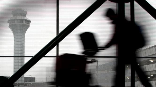 vei ramane uluit ce a facut un barbat intr un aeroport din china in fiecare zi timp de aproape un an de zile