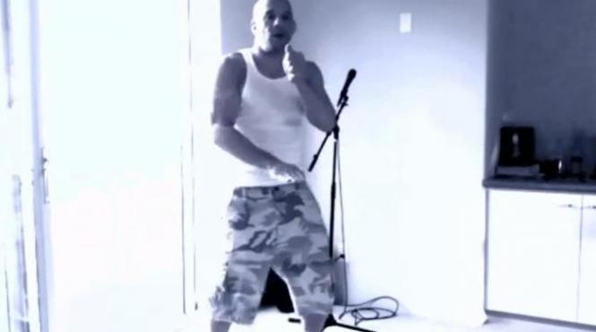 vin diesel rupe netul strangand 750 000 de like uri in cateva ore actorul s a filmat dansand pe melodiile lui katy perry si beyonce video