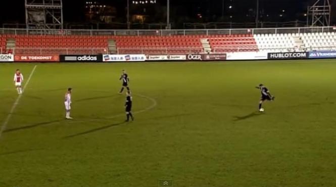 fotbal lovitura libera groaznica video