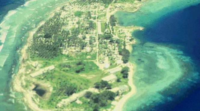 barbat plutit 16 luni ocean pacific atol