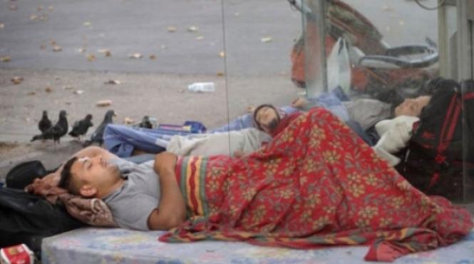 familii de romi din romania agresate cu acid la paris