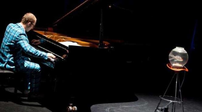 quentin tarantino al pianului clasic vine in romania