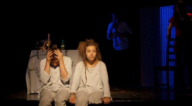 la teatrul elisabeta se joaca masculin feminin