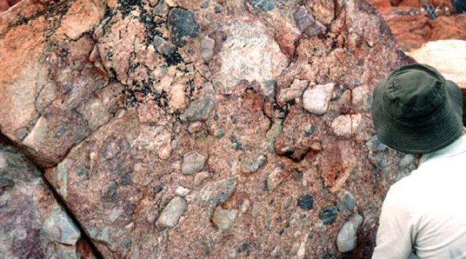 descoperire incredibila in australia ce au gasit cercetatorii americani in apropierea unei crescatorii de oi video