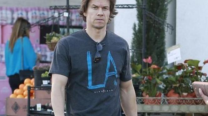 imagini socante cu mark wahlberg actorul a slabit peste 18 kilograme si este de nerecunoscut video