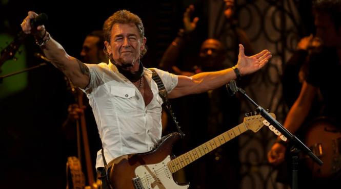 peter maffay vedeta germaniei ia apararea romanilor ar trebui sa ne bucuram de prezenta lor fiindca imbogatesc economia noastra cu multiple competente