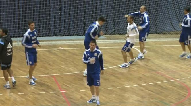 messi si compania au facut primul antrenament in sala polivalenta