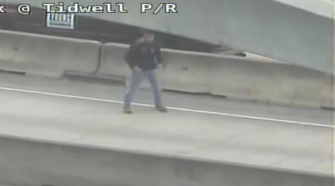 moment spectaculos pe cel mai aglomerat drum din houston ce au surprins camerele de supraveghere video