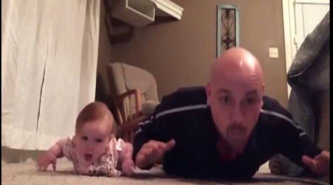 clipul prin care un tata isi demonstreaza iubirea fata de bebelusul sau video viral