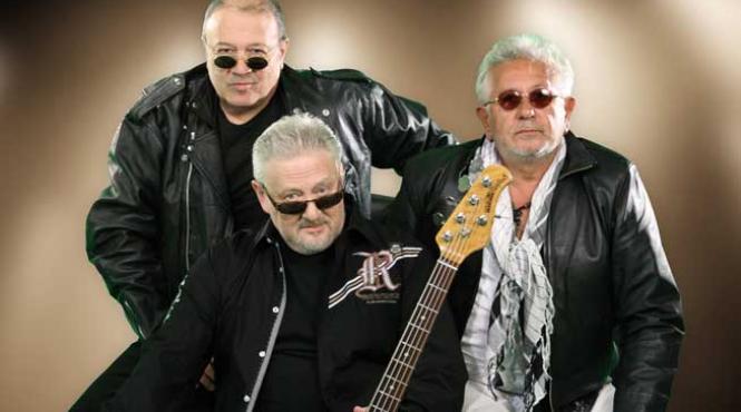 miercuri la copac pasarea rock lanseaza videoclipul noii piese praznic naprasnic