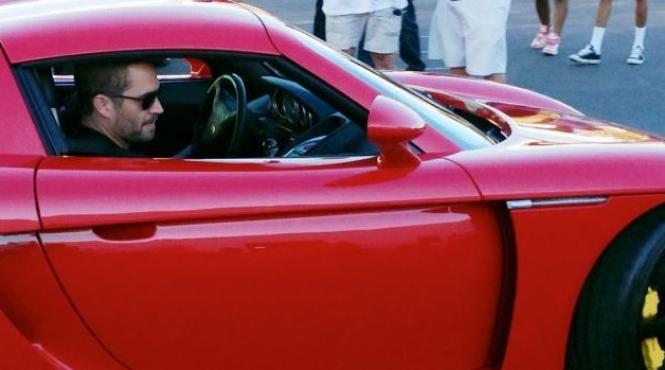 un site american de licitatii vinde ochelarii pe care ii purta paul walker in momentul tragicului accident in care si a pierdut viata