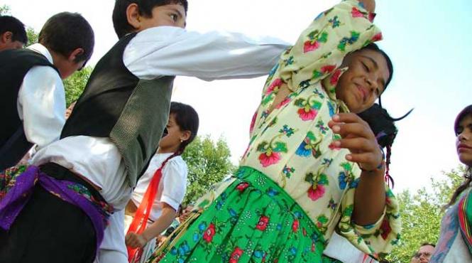 regele romilor interzice casatoriile intre minori