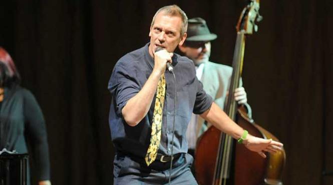 dr house canta blues la sala palatului