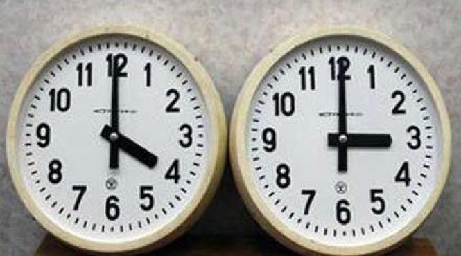 romania trece la ora de vara in noaptea de sambata spre duminica ora 3 00 va deveni ora 4 00