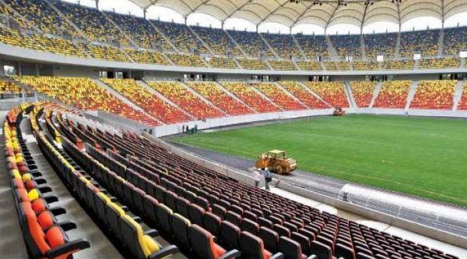 amendata de 40 000 lei pentru steaua ros albastri vor juca doua meciuri fara spectatori in anumite sectoare de stadion