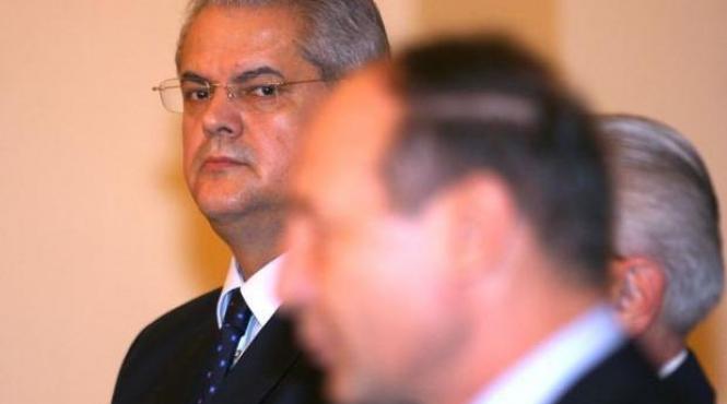 nastase il asteapta pe presedinte la jilava ascultam freamatul si chemarea penitenciarului basescu basescu