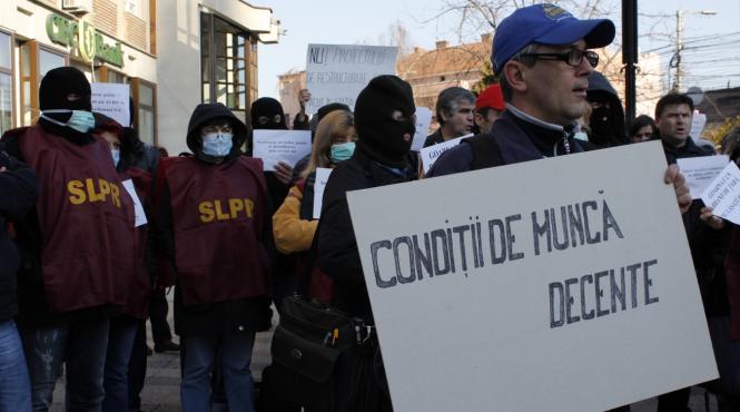 protest spontan postasii clujeni au intrerupt lucrul pentru doua ore nemultumiti de conditiile de munca
