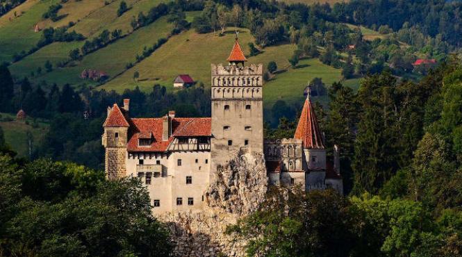 castelul bran e de vanzare vezi pretul cerut de proprietarii salasului lui dracula