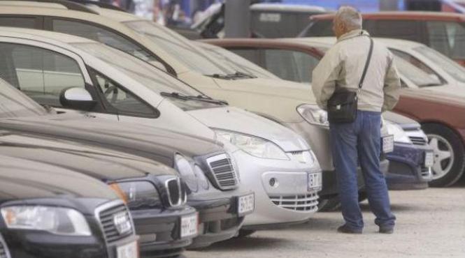 ianuarie aprilie 2014 scade numarul autoturismelor second hand inmatriculate