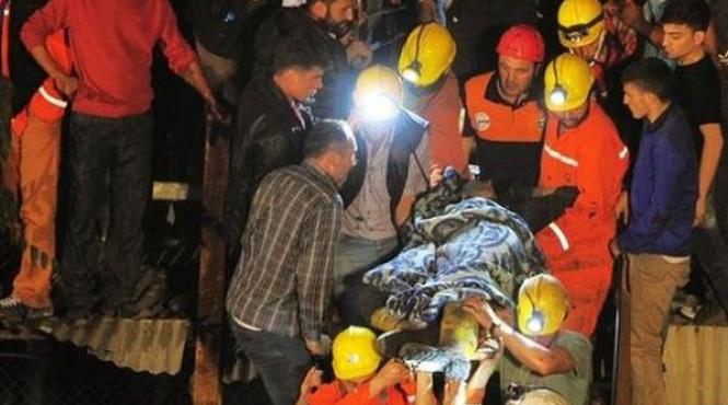 bilantul catastrofei miniere din turcia a crescut la 282 de morti mii de oameni au protestat la ankara cerand demisia guvenrnului