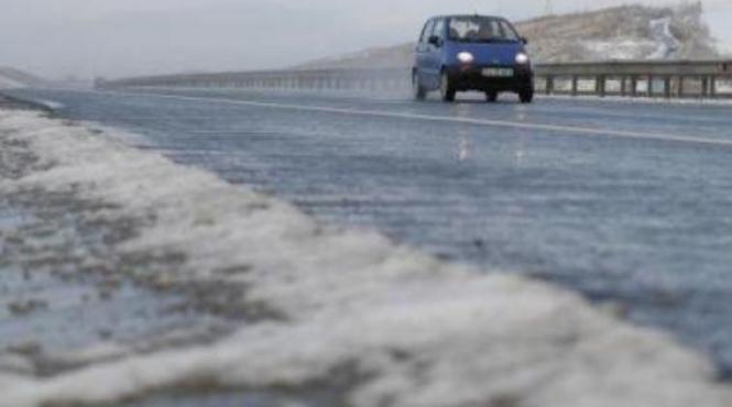 strat de gheata pe autostrada soarelui traficul ar putea fi deviat
