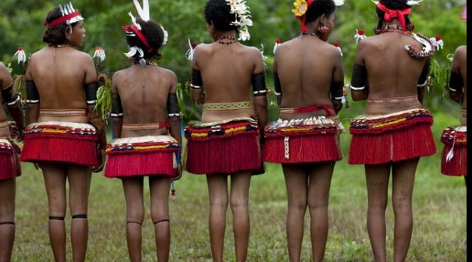 povestea insulei izolate de lume in care totul este permis foto