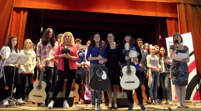 folk fara varsta succes extraordinar in sectorul 5