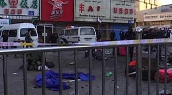 31 de morti si 90 de raniti in urma unui atac terorist in vestul chinei