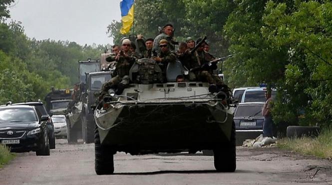 noi violente in estul ucrainei cinci oameni au murit in urma confruntarilor intre militarii ucraineni si separatisti langa donetk