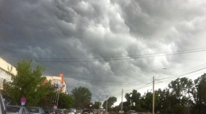 ploi grindina si vijelii in patru judete pana la 16 20 ce zone sunt afectate