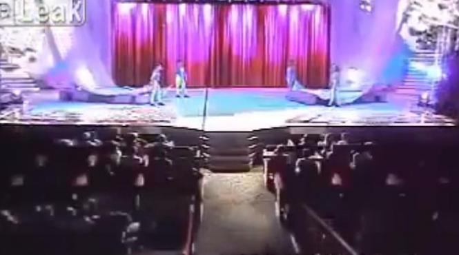 sute de spectatori in stare de soc un tanar acrobat moare dupa ce cade de la peste 10 metri inaltime video