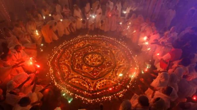 caz incredibil o instanta din india va decide daca un guru hindus este mort sau doar mediteaza